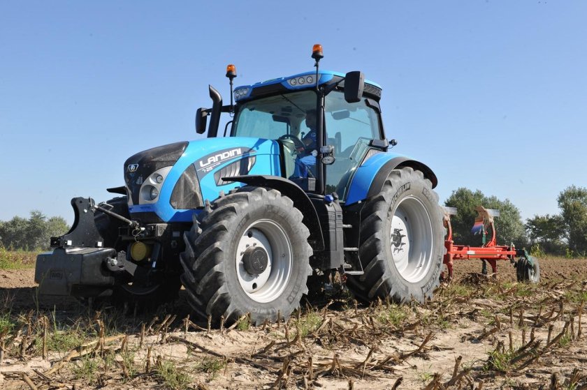 Трактор Landini