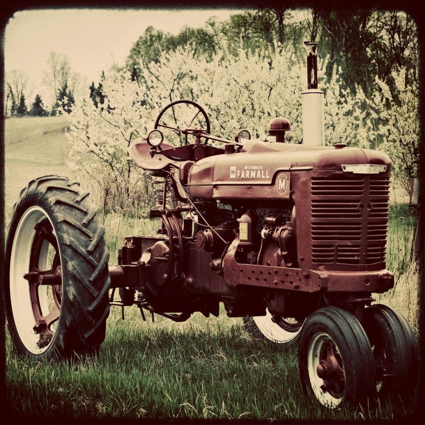 Старинные трактора