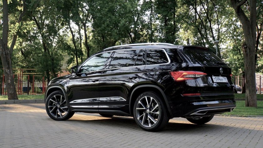 Шкода Кодиак черный