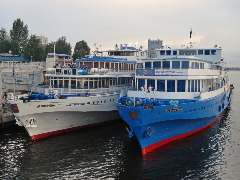 Теплоход Юрий Никулин