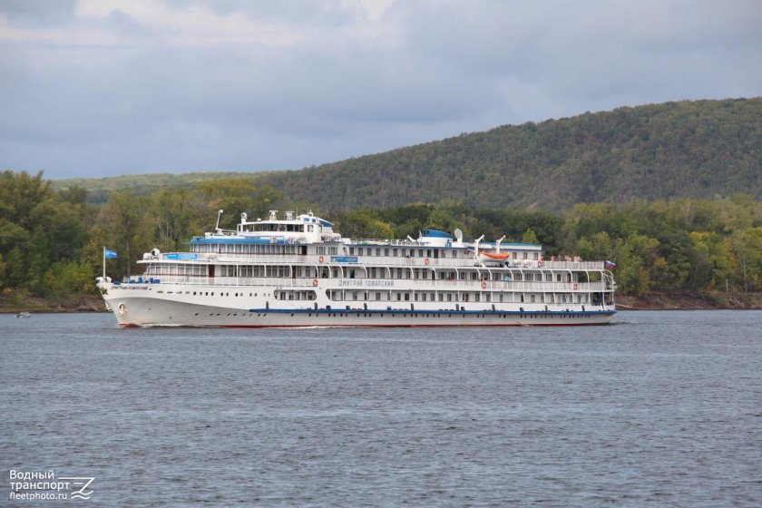 Теплоход Дмитрий Пожарский