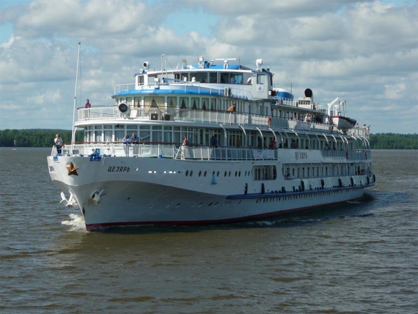 Теплоход Цезарь