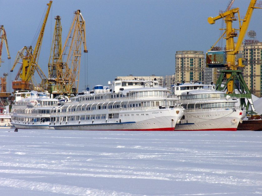 Теплоход Комарно