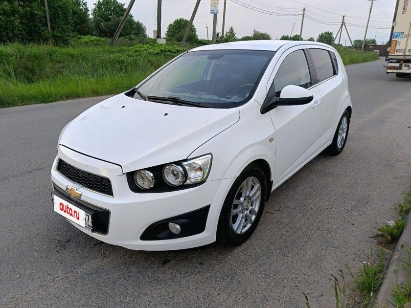 Шевроле авео т300 хэтчбек