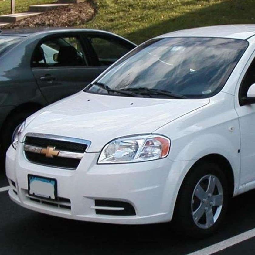 Chevrolet Aveo t250 белый