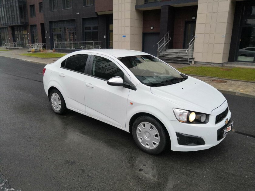 Chevrolet Aveo 2012 белый