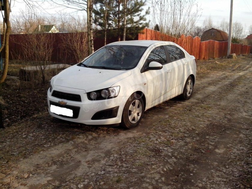 Шевроле Авео белый седан 2012