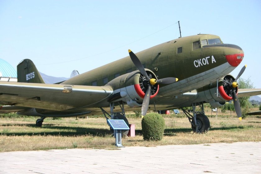 Дуглас DC-3