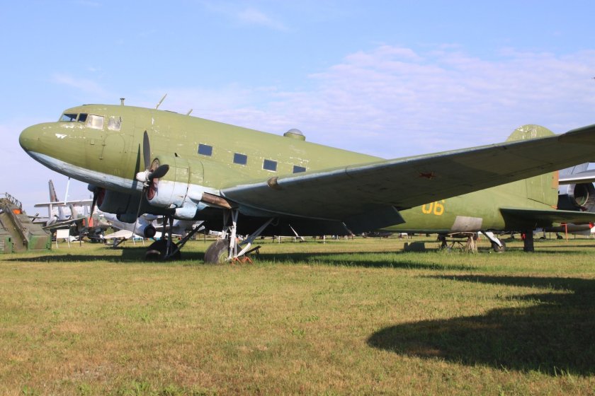 Ли-2 самолет