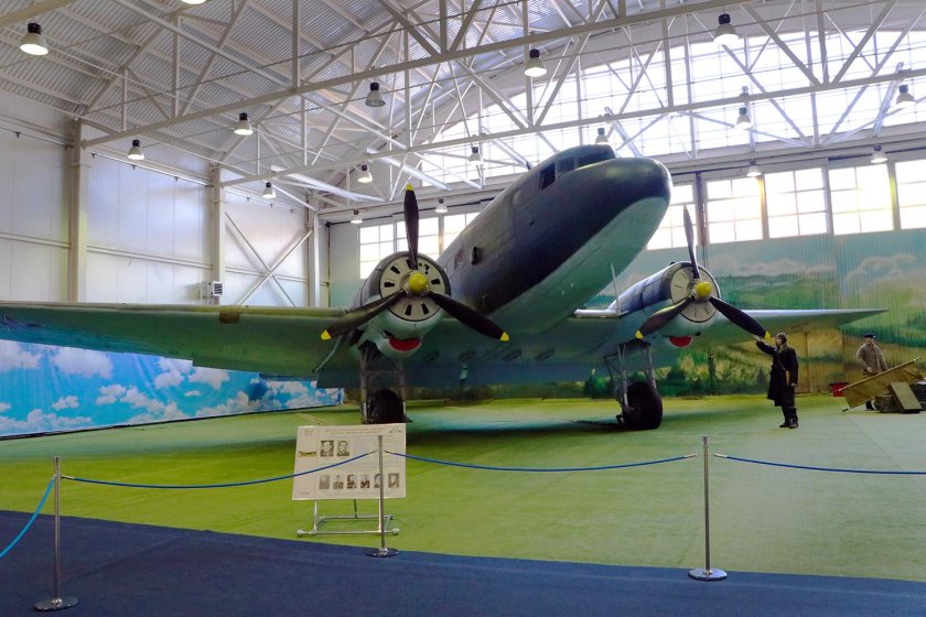 Ли 2 пассажирский