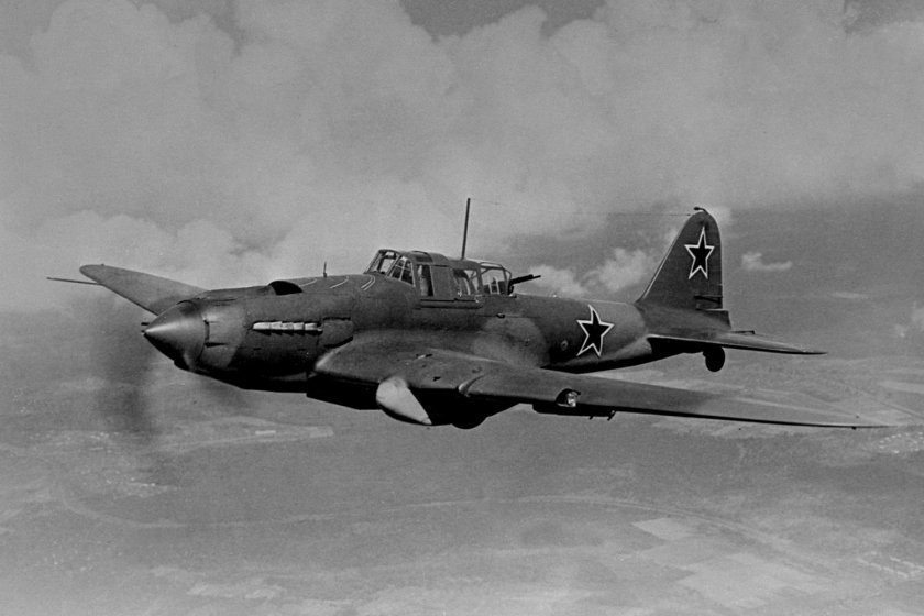 Самолёт ил-2 Штурмовик