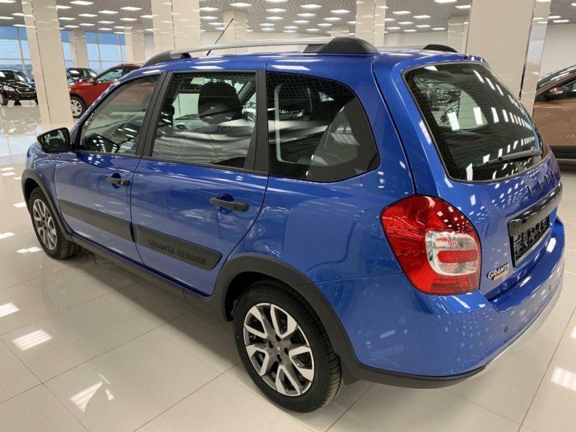 Лада Гранта кросс комфорт 2022