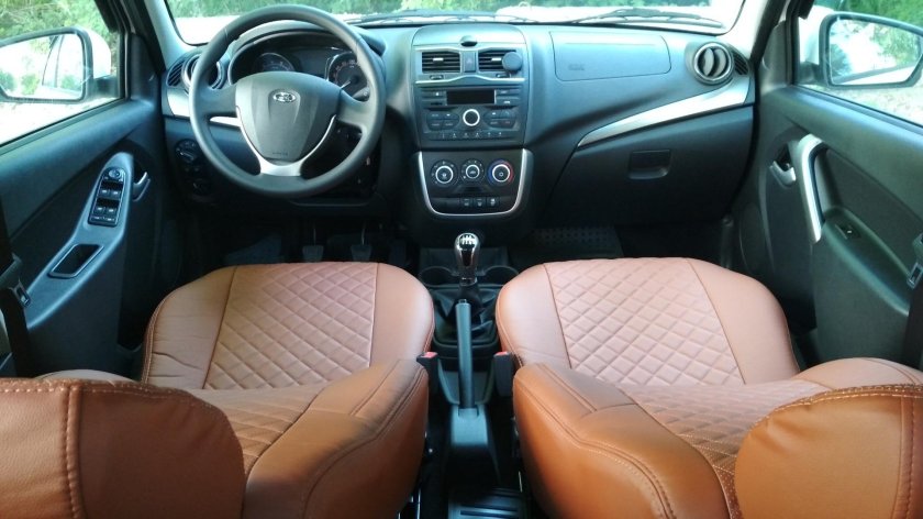 Лада Гранта лифтбек салон Люкс