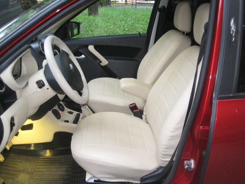 Белые чехлы из экокожи Лада Гранта лифтбек