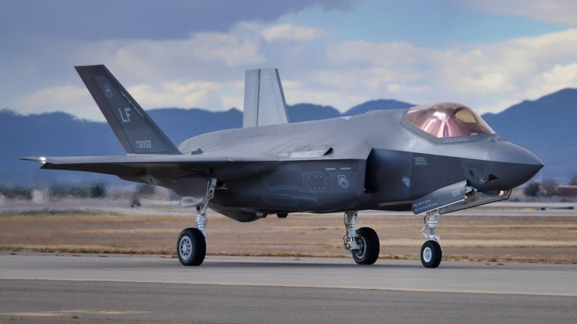 Локхид Мартин ф 35 а Лайтнинг 2
