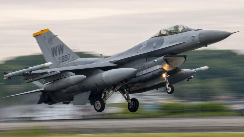 F 16 fighting falcon