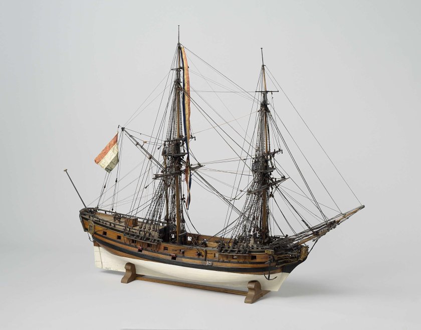 Модель парусника на картине начала ХХ века