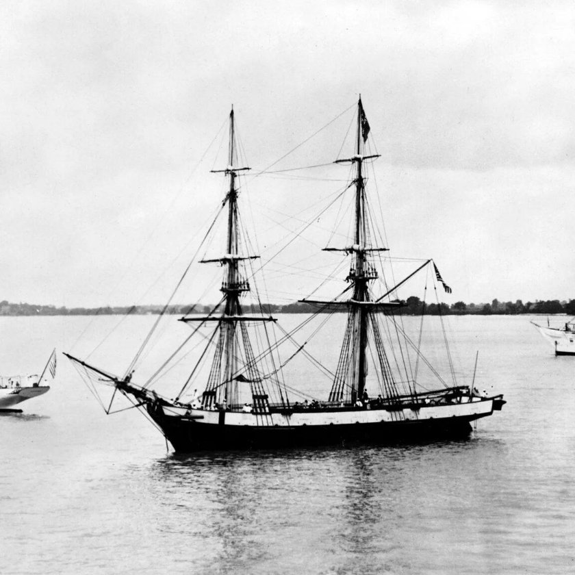 Шнява корабль