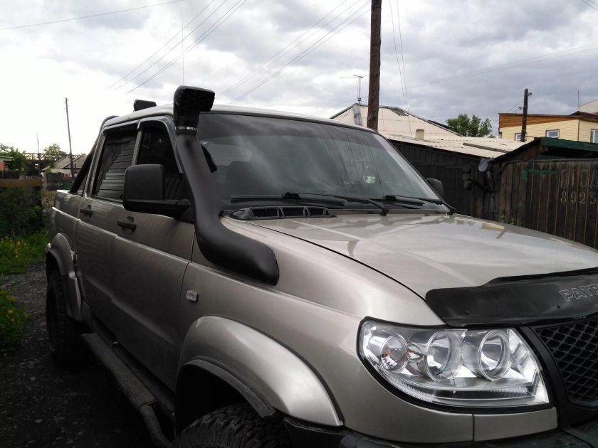 УАЗ пикап шноркель