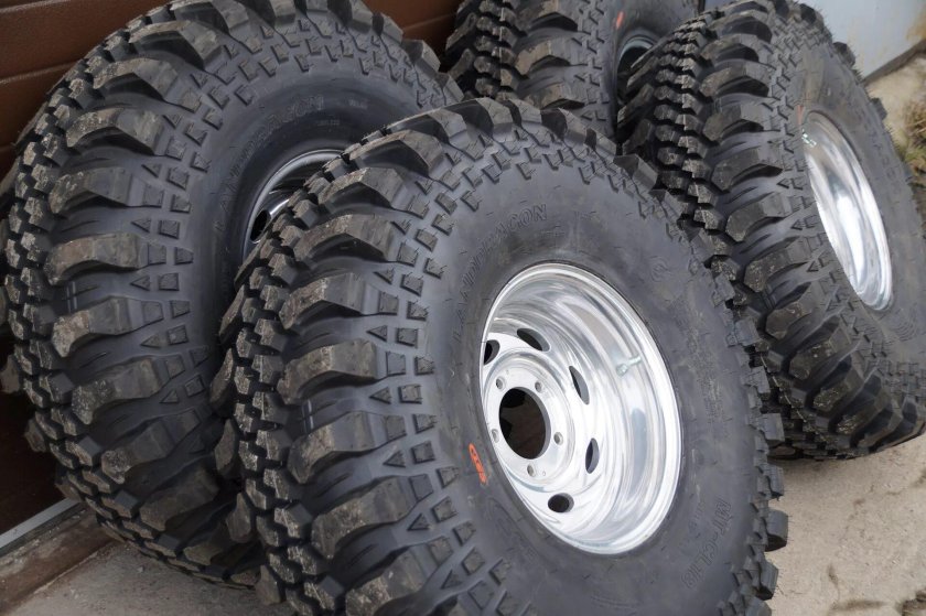 Грязевые колеса УАЗ r16