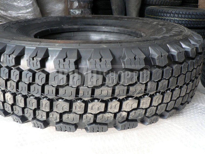 Резина на УАЗ 225 85 р15 и 502