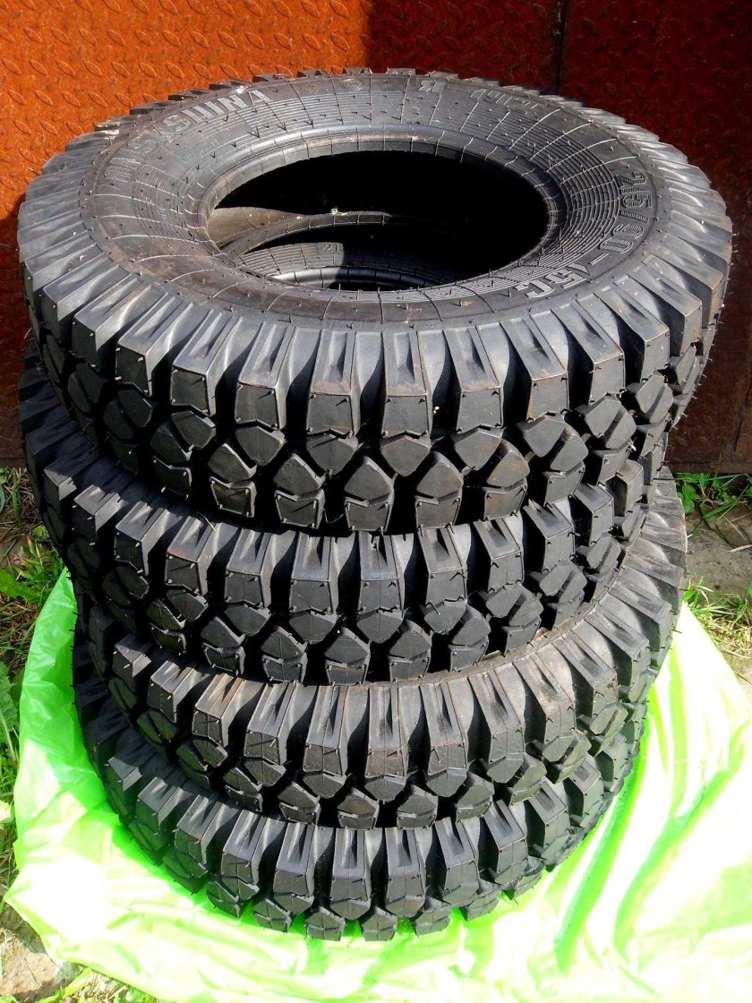 Омскшина я-192 215/90 r15