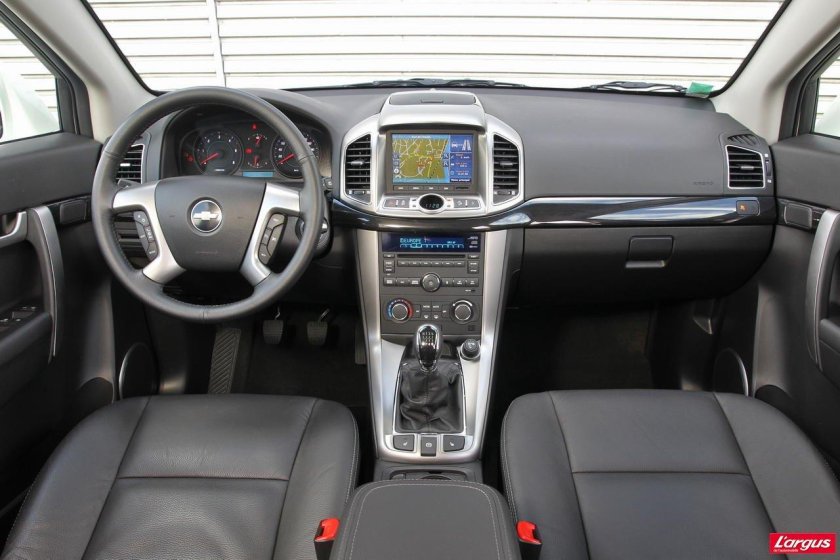 Chevrolet Captiva 4 салон