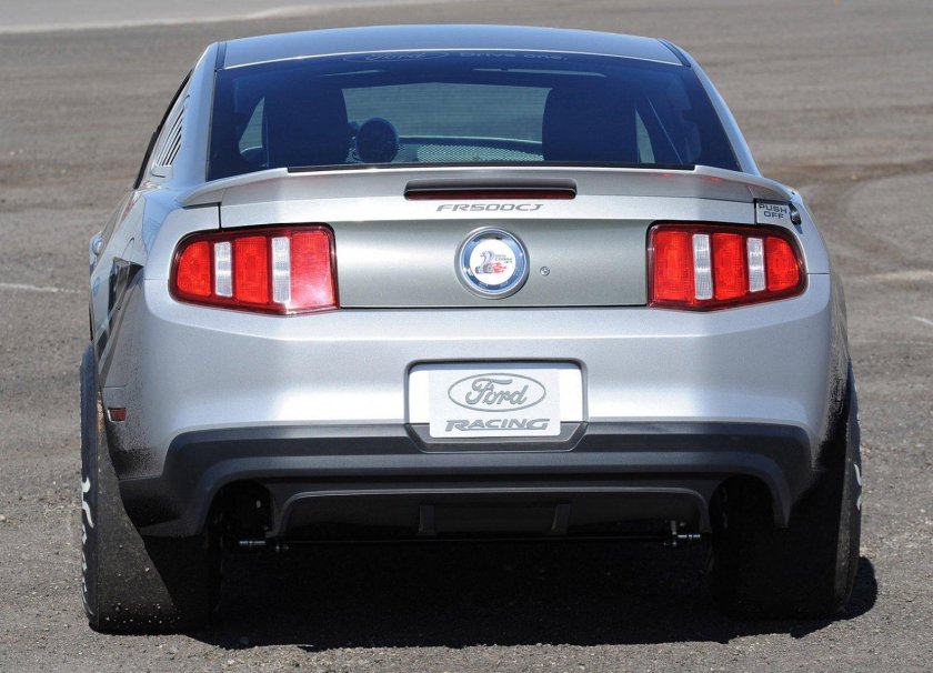 Ford Mustang 2009 сзади