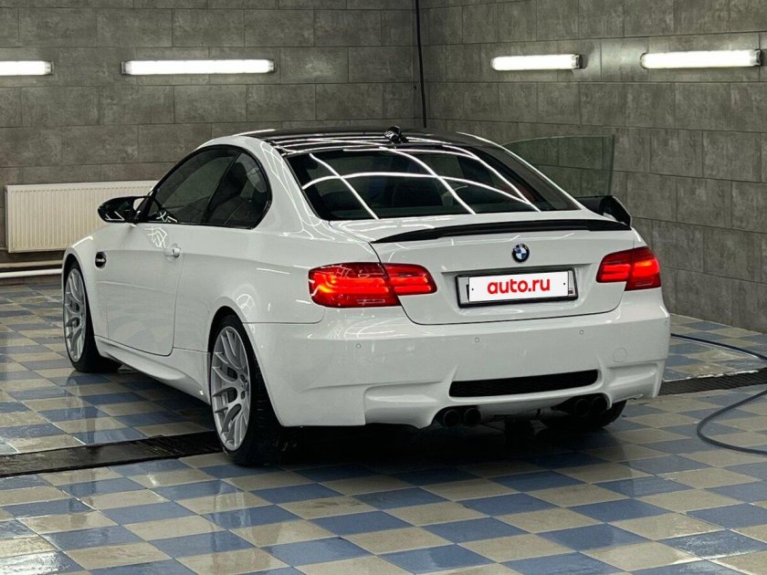 Бмв м 3 2011
