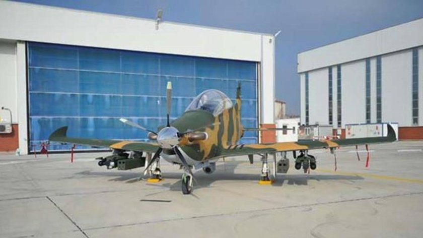 Учебно боевой самолёт HURKUS