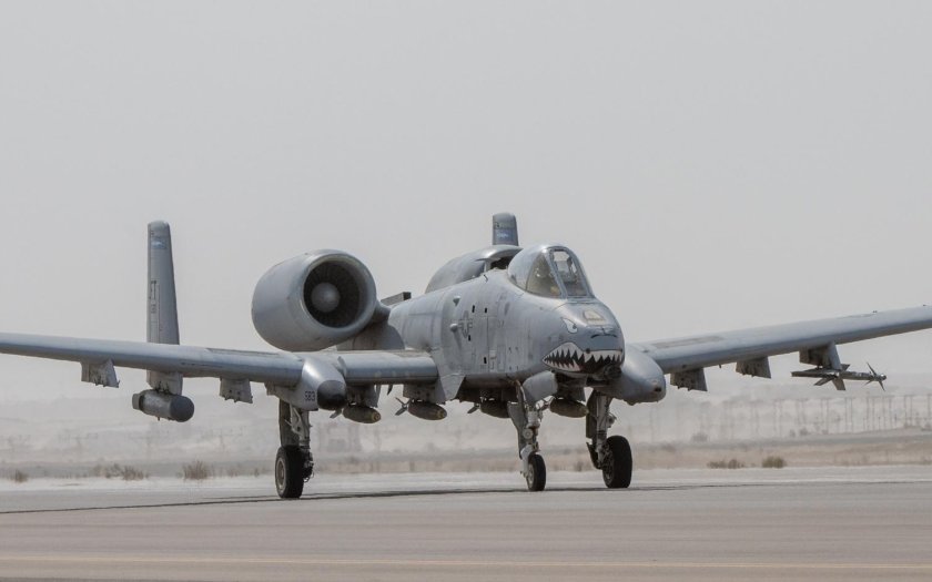 Палубный самолет РЭБ еа–6в Prowler