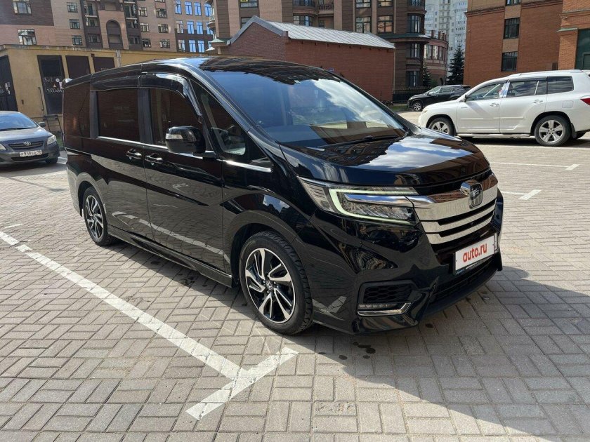 Honda stepwgn spada 2017