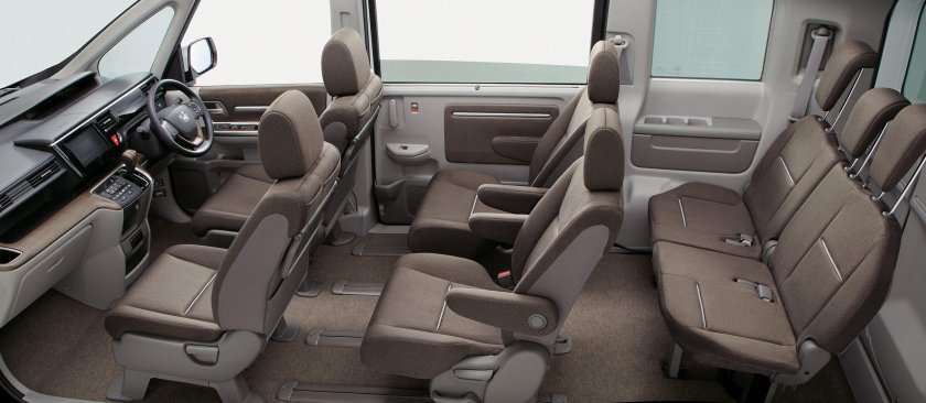 Honda stepwgn spada салон