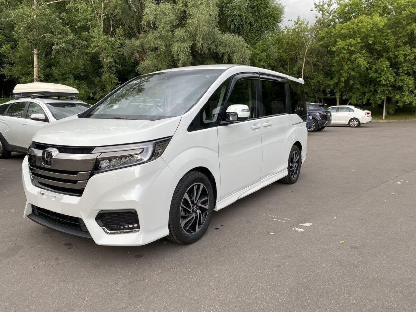 Honda Stepwgn spada 5