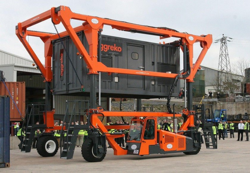 Портальный погрузчик 3010 gt