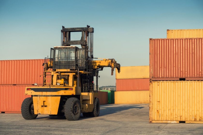 Контейнерные погрузчики боковые
