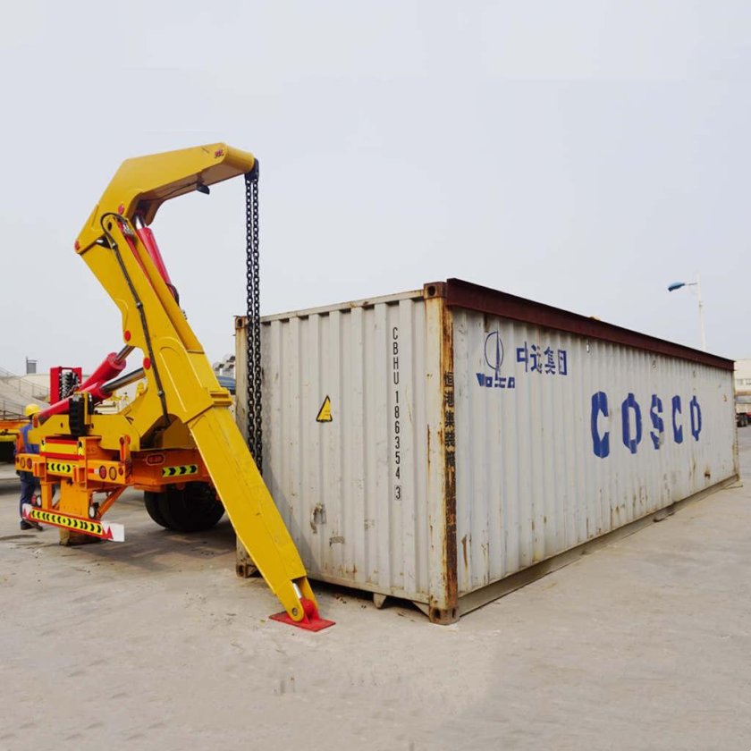 Боковой погрузчик контейнеров