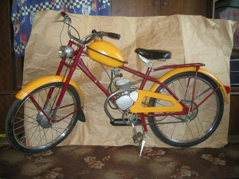 Советский мопед Рига 7