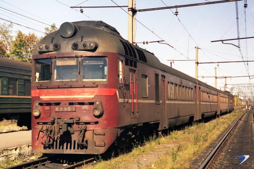 Д1-790 дизель поезд