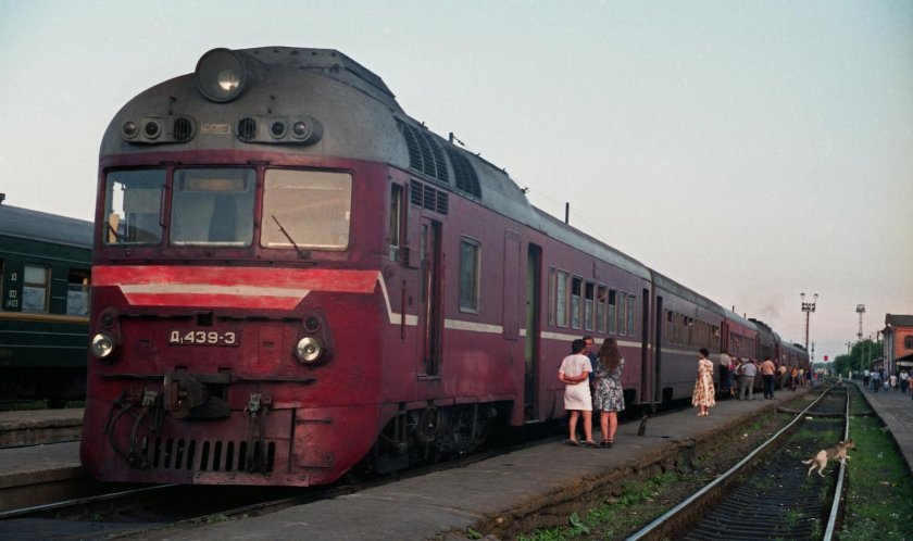 Дизель поезд д 1