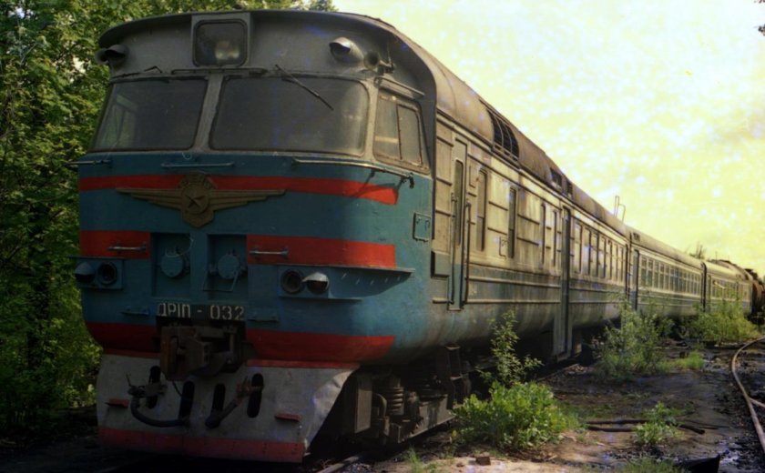 Дизель поезд др1п УЗТМ