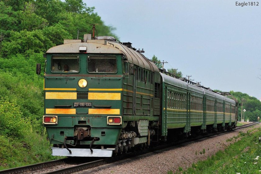 Дизель поезд 2тэ116