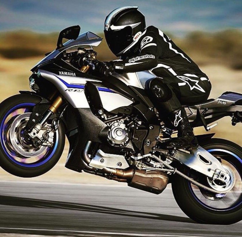 Мотоцикл r1m