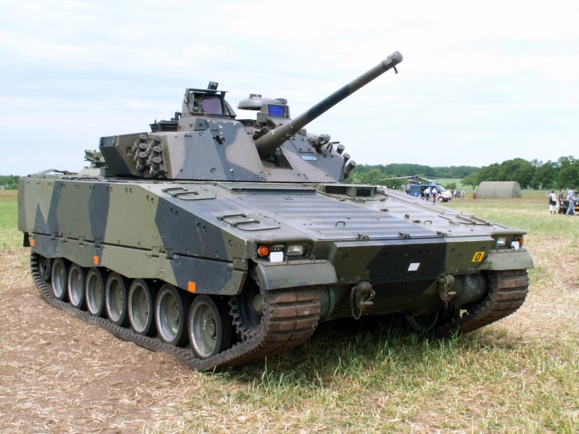 Шведская БМП cv90