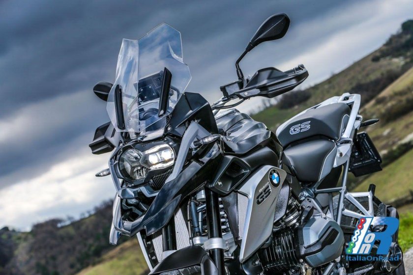 BMW r1200gs Triple Black
