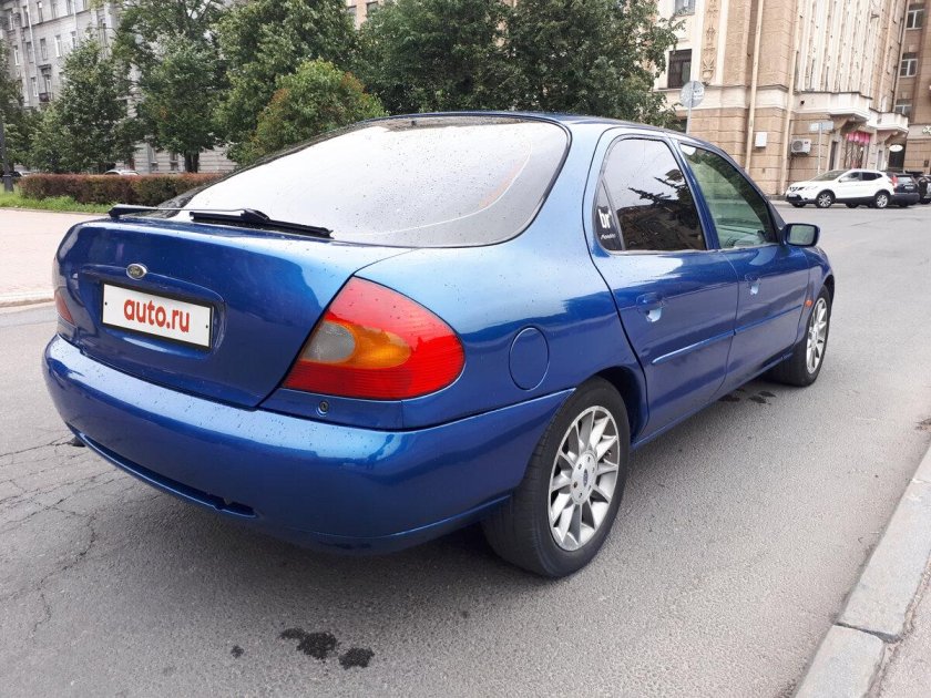 Ford Mondeo 2 2000