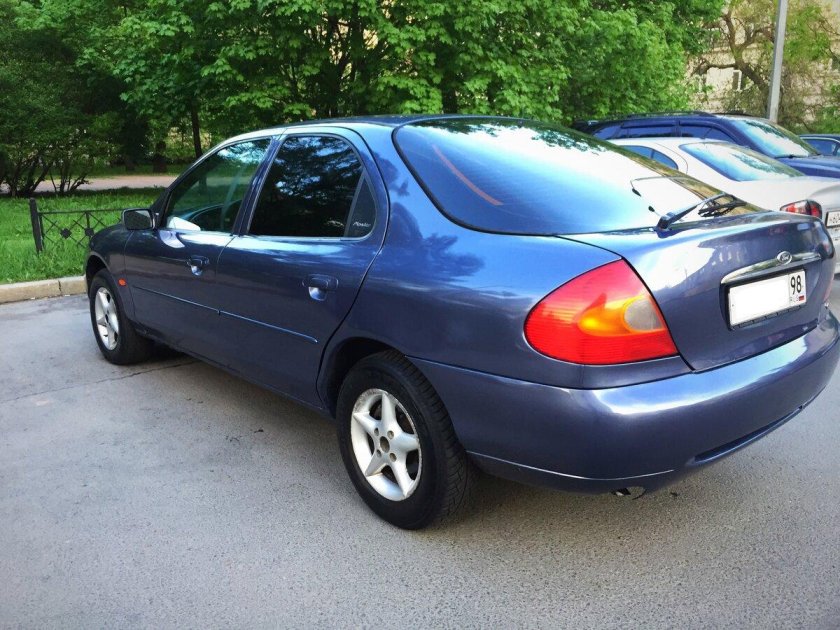 Форд Мондео 2 лифтбек