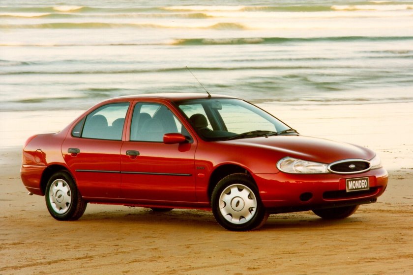 Ford Mondeo 1996 седан