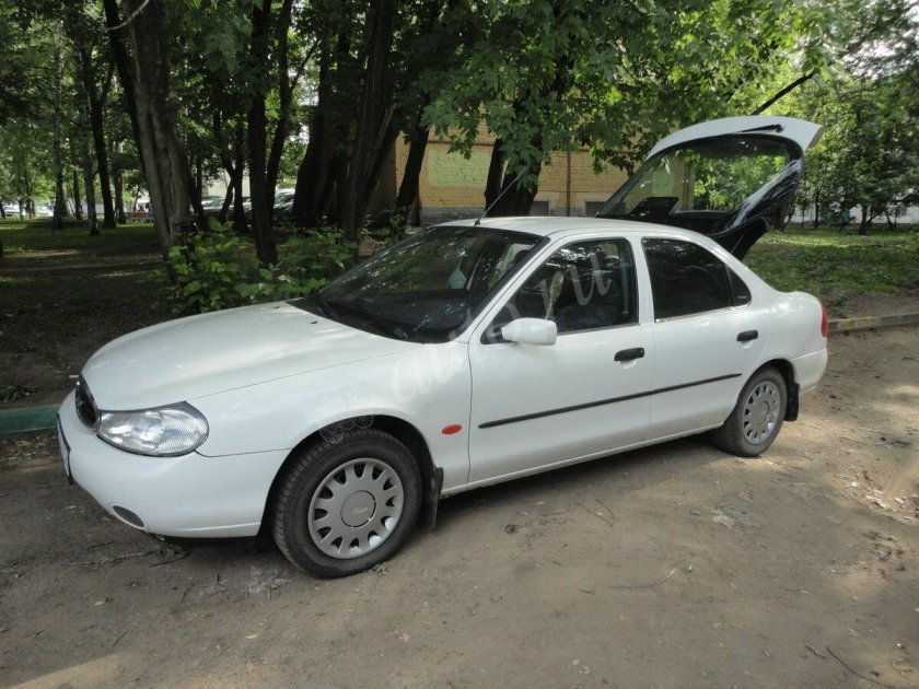 Форд Мондео 2 1997 лифтбек