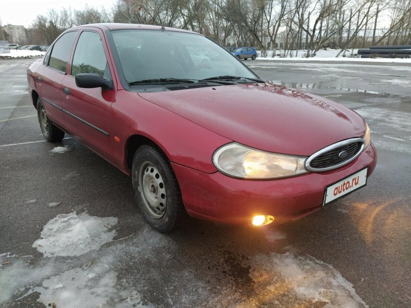 Форд Мондео 1997 седан